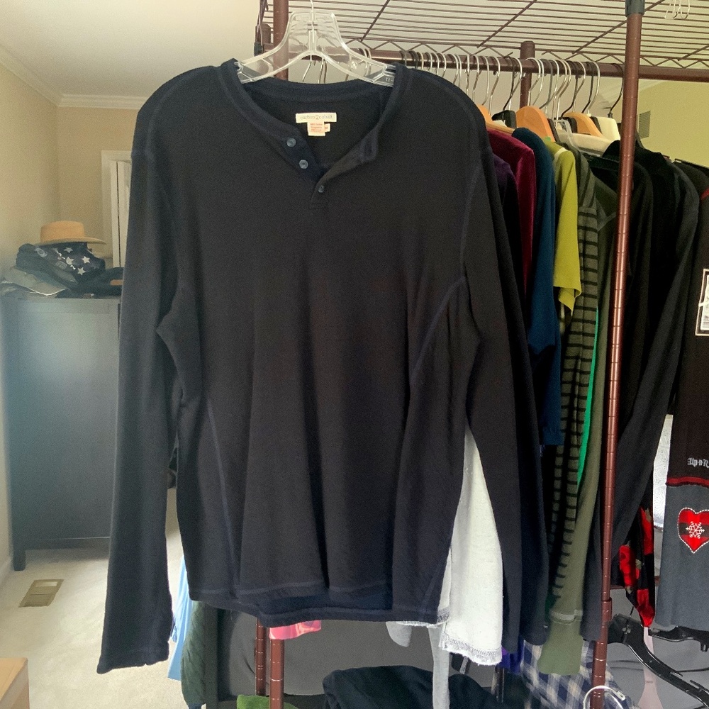 Men’s black Henley long sleeve shirt